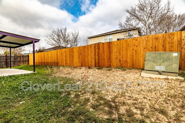Building Photo - 3011 Pedernales Dr