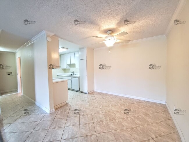 Building Photo - 1 Bed/1Bath in The Grove Gated Carlsbad Co...