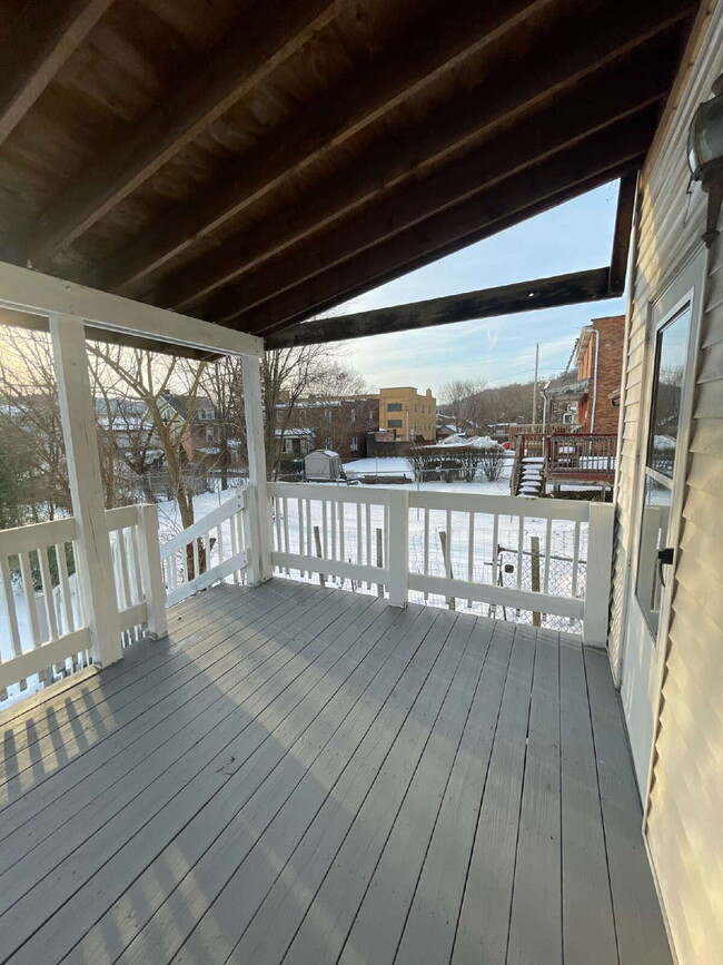 Building Photo - 618 Penn Ave