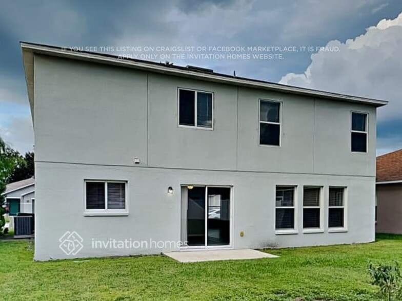 Building Photo - 2223 Blackwood Dr