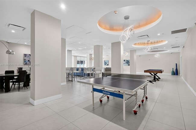Building Photo - 3001 S Ocean Dr