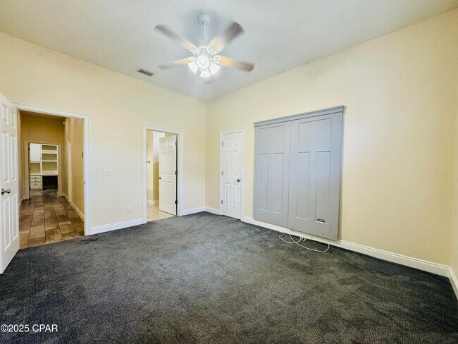 Building Photo - 100 Palm Bay Blvd