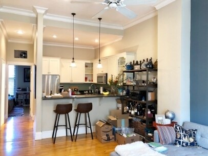 Building Photo - 220 W Springfield St