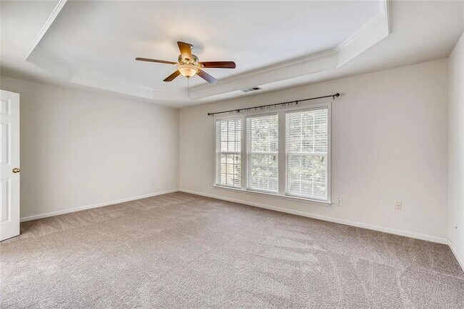 Building Photo - 520 Midhurst Pl