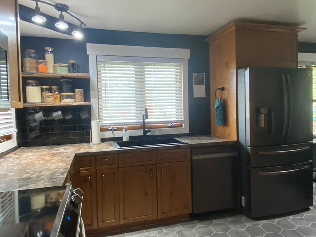 Building Photo - 4105 60th St