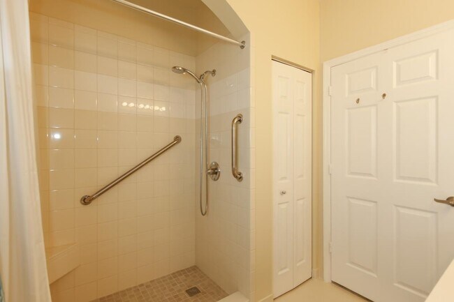 Building Photo - 37111 Harbour Vista Cir