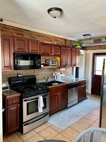 Building Photo - 2411 E 29th Ave