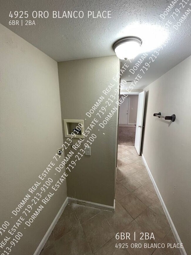 Building Photo - 4925 Oro Blanco Pl