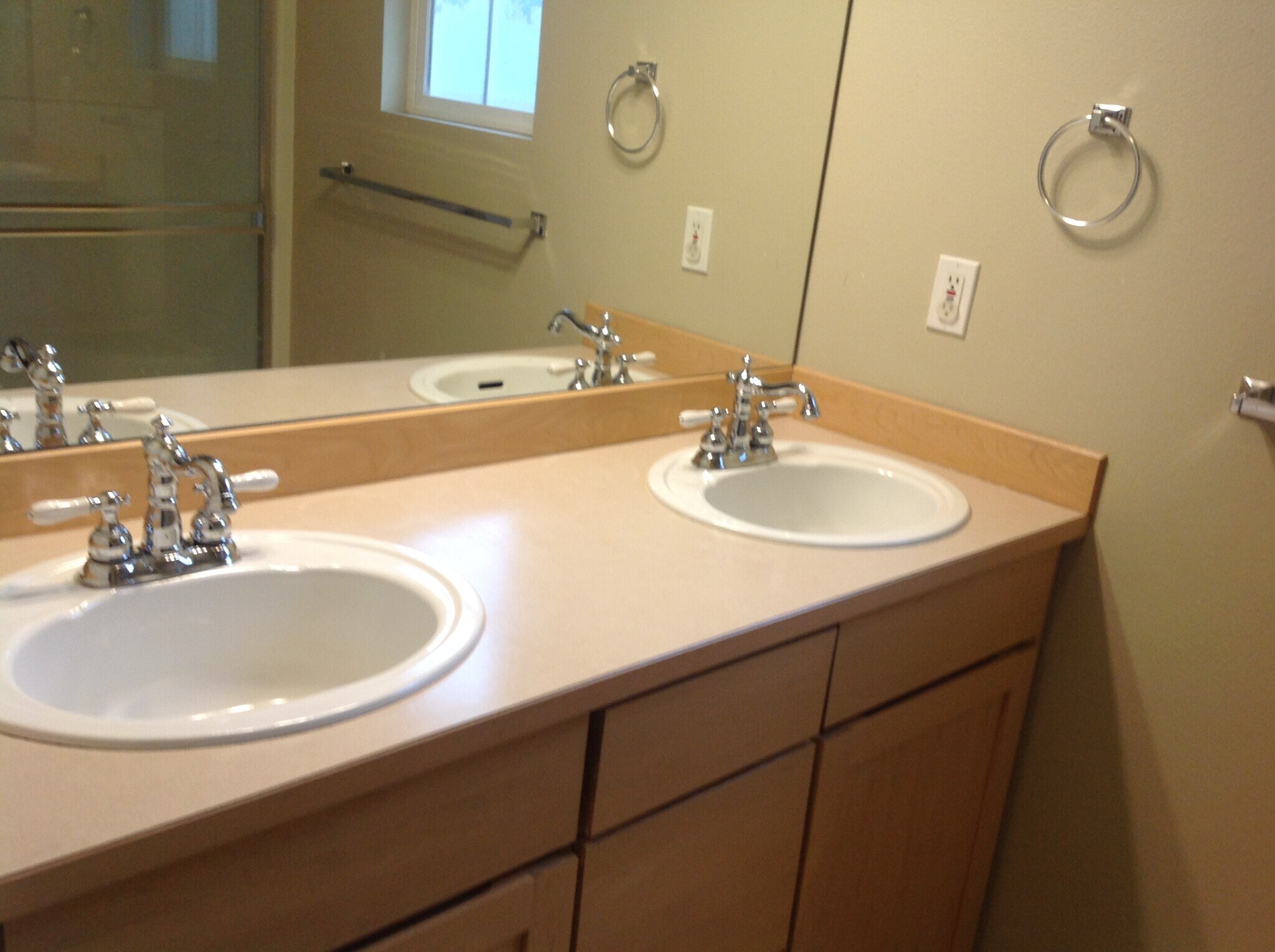 Building Photo - 14362 NE 189th Ct