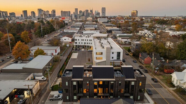 Building Photo - 1117 3rd Ave S