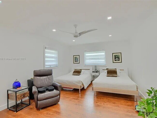 Building Photo - Spacious 1BR, 1BA Master Suite, Gem in Boca Raton – 1,170 sq ft of Comfort & Style! - Looking for...