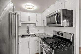 Building Photo - 1715 W Olrich St