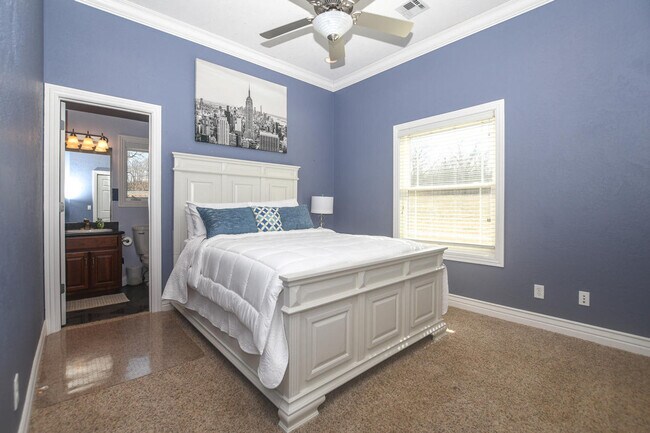 Building Photo - 21685 Merion Ct