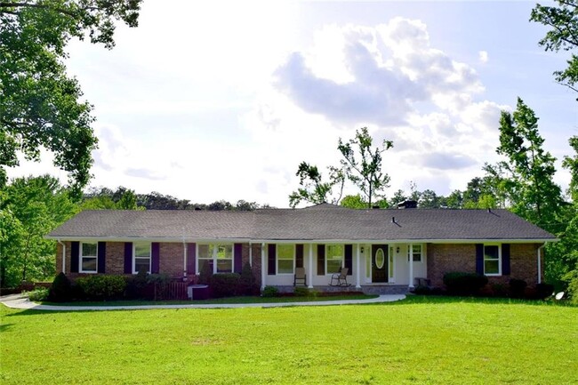 Building Photo - 2948 Legion Lake Rd