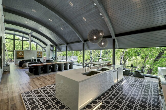 Building Photo - 5111 Bayou Timber Ln