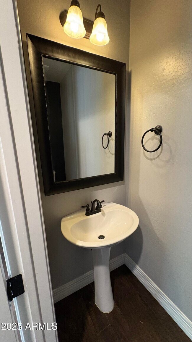 Building Photo - 11460 W St John Rd