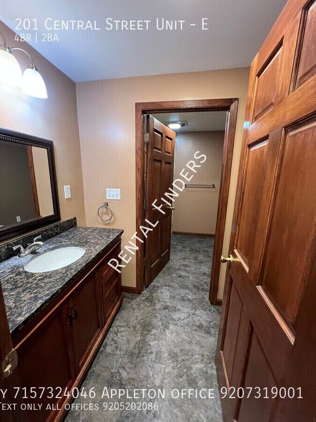 Building Photo - 201 Central St