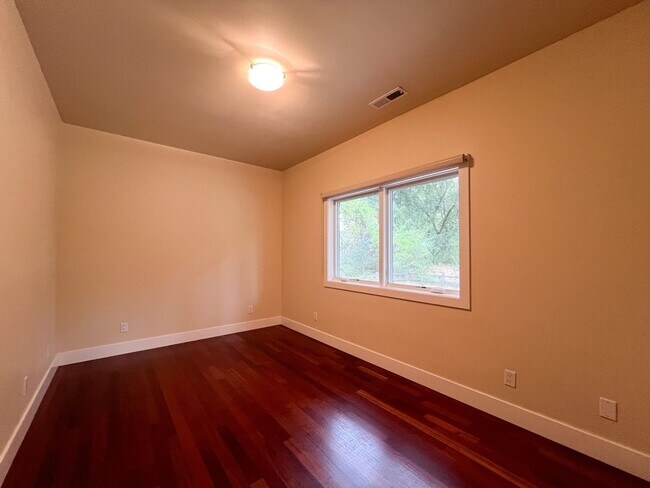 Building Photo - 1146 Ragatz Ln