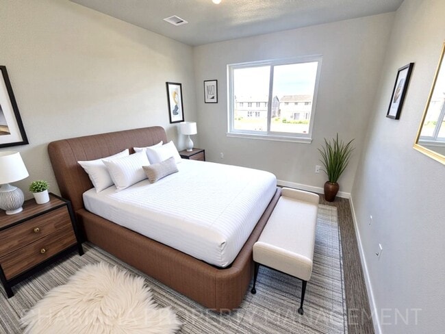 Building Photo - Tunis Drive Townhomes