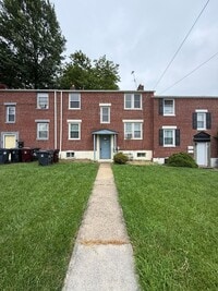 Building Photo - 2703 W 4th St