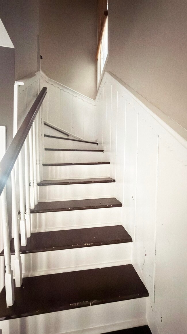 Building Photo - 6013 Buchanan Pl