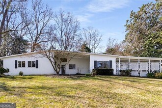 Building Photo - 130 Putnam Cir NE