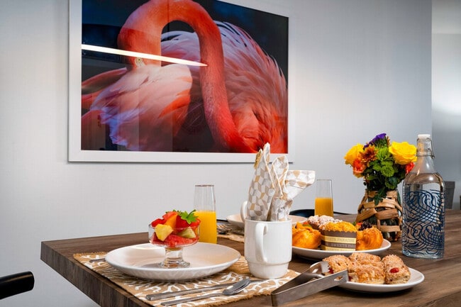 Building Photo - 380 Seaview Ct