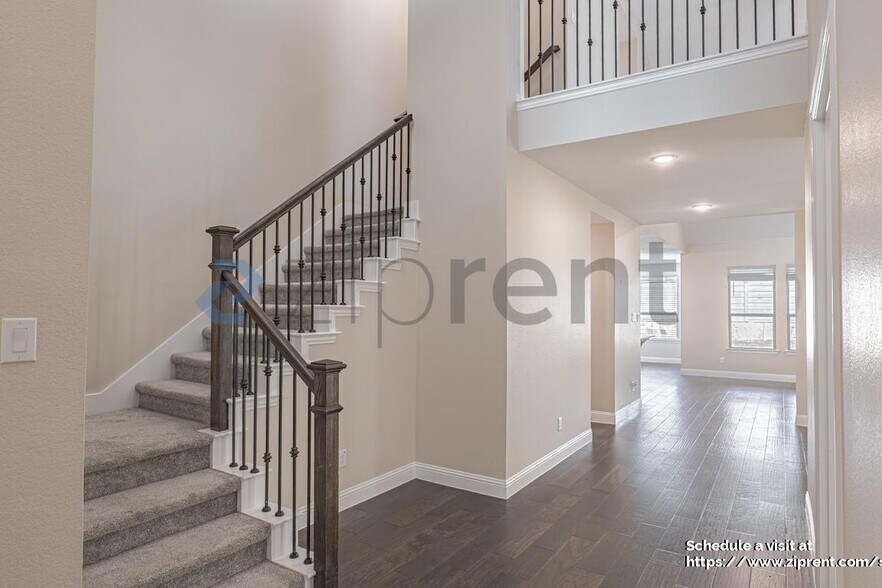 Building Photo - 6016 Cross Point Ln