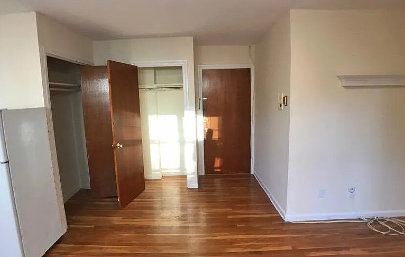 Building Photo - 1999 Commonwealth Ave