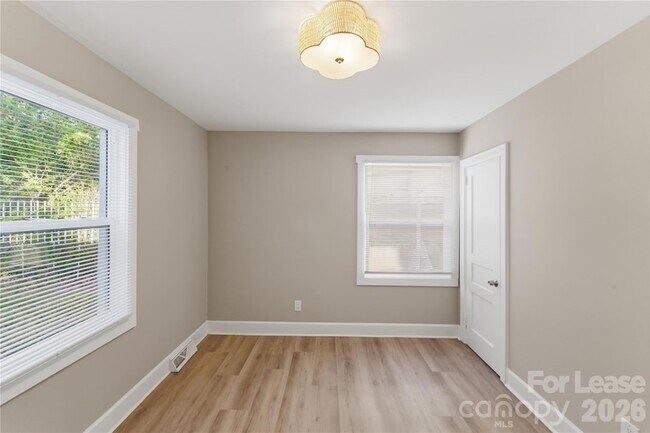 Building Photo - 2405 Greenland Ave