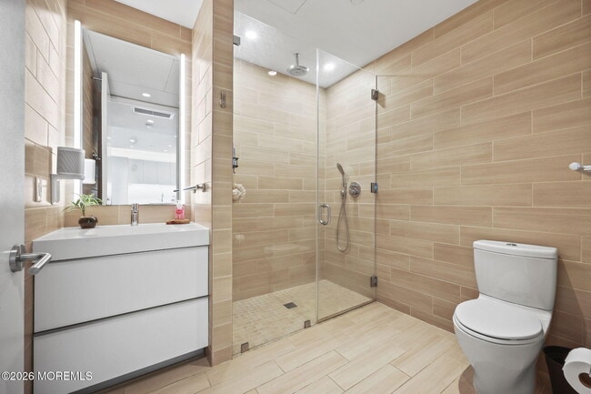 Building Photo - 601 Heck St