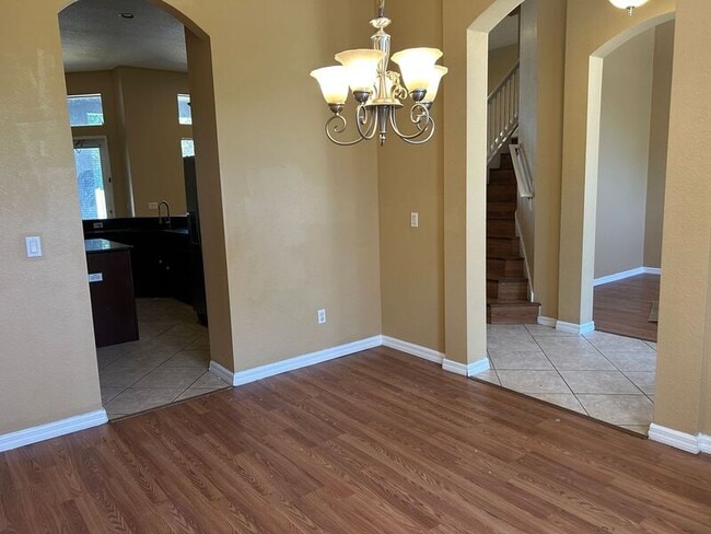 Building Photo - 854 Kazaros Cir