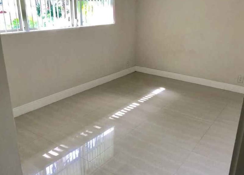 Building Photo - 11 NE 17th Ave