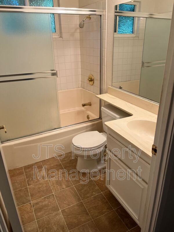 Building Photo - 6830 Mellodora Dr