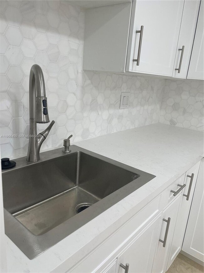 Building Photo - 2451 Brickell Ave