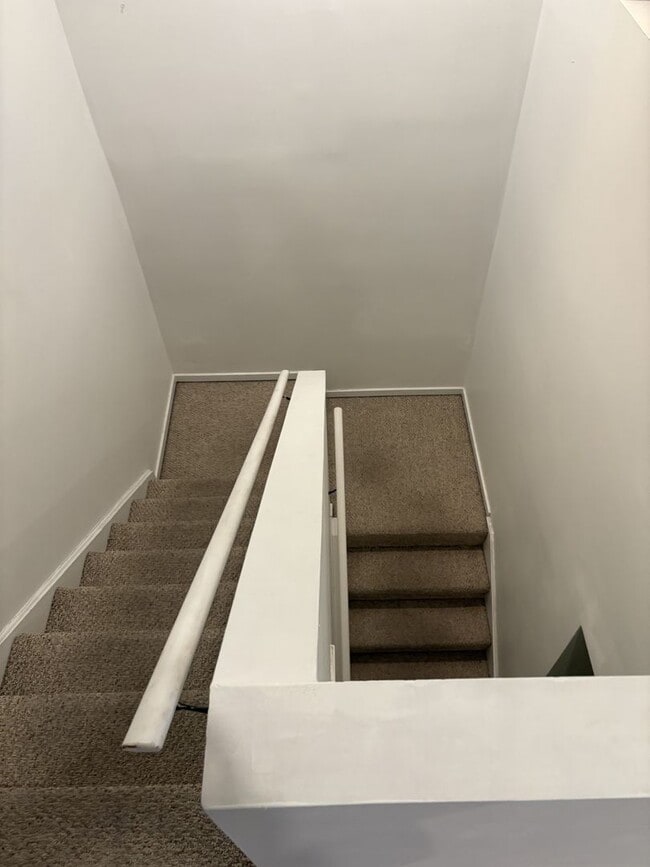 Building Photo - Spacious and Lovely Fed Hill 2bd/2ba Condo with CAC, W/D and more!