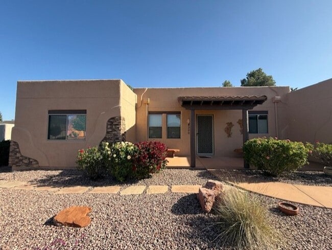 Building Photo - Long Term Vacation Rental Available Now - ...