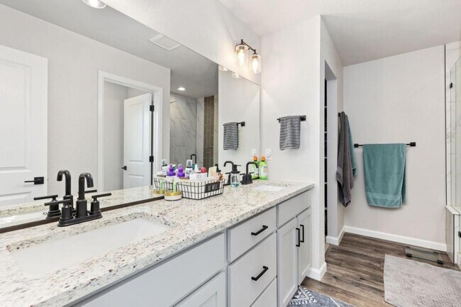 Building Photo - 1495 S Plumeria Dr