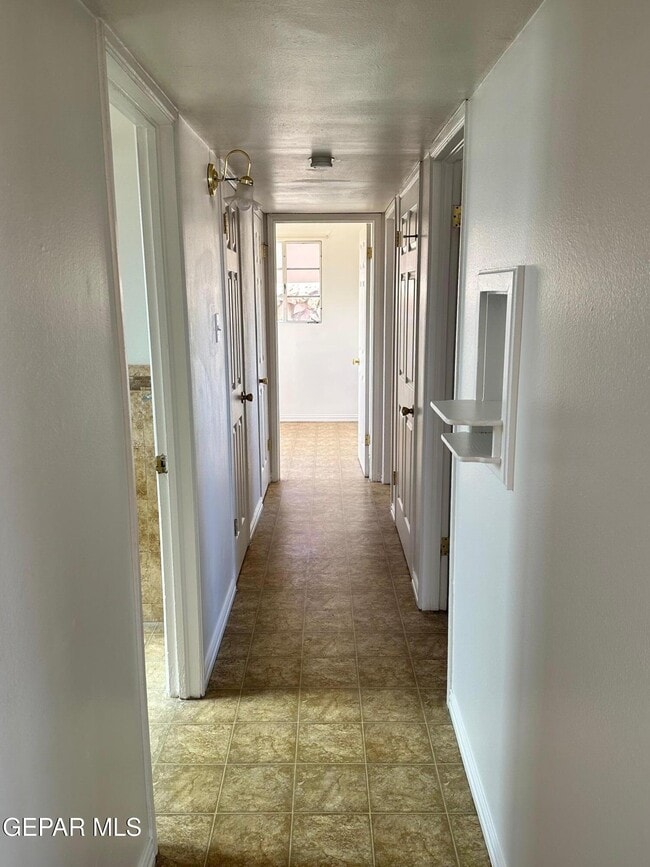 Building Photo - 5036 Louis Dr