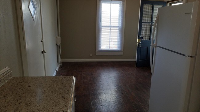 Building Photo - 737 Heywood Ave