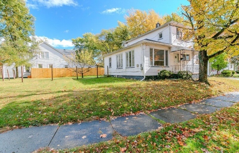 Building Photo - 270 W Glendale St