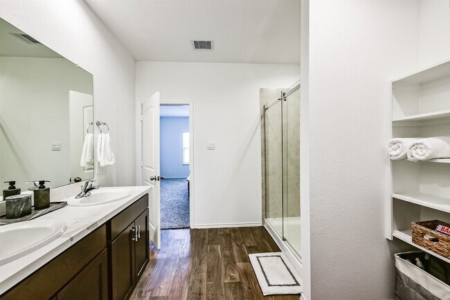 Building Photo - 21223 Riverdew Dr