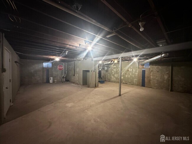 Building Photo - 1 High Acres Dr