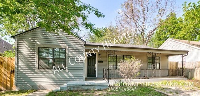 Primary Photo - 625 Iowa St