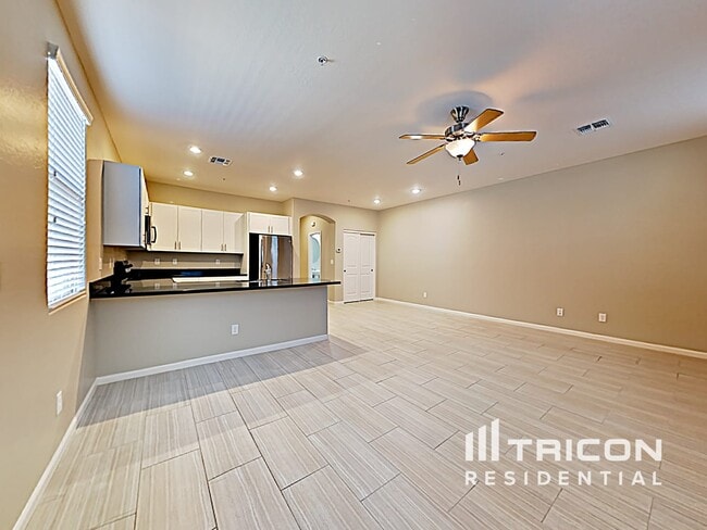 Building Photo - 12597 W Steed Ridge