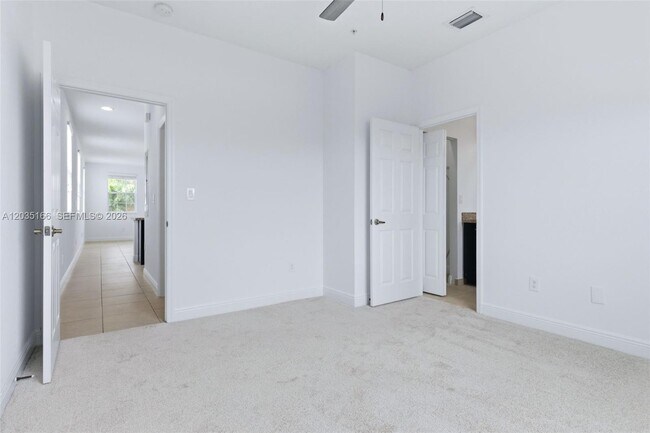 Building Photo - 14776 SW 10th St