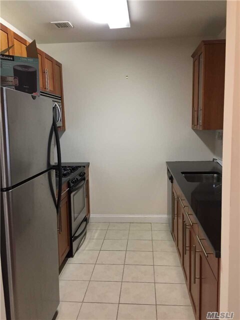 Building Photo - 130 Post Ave