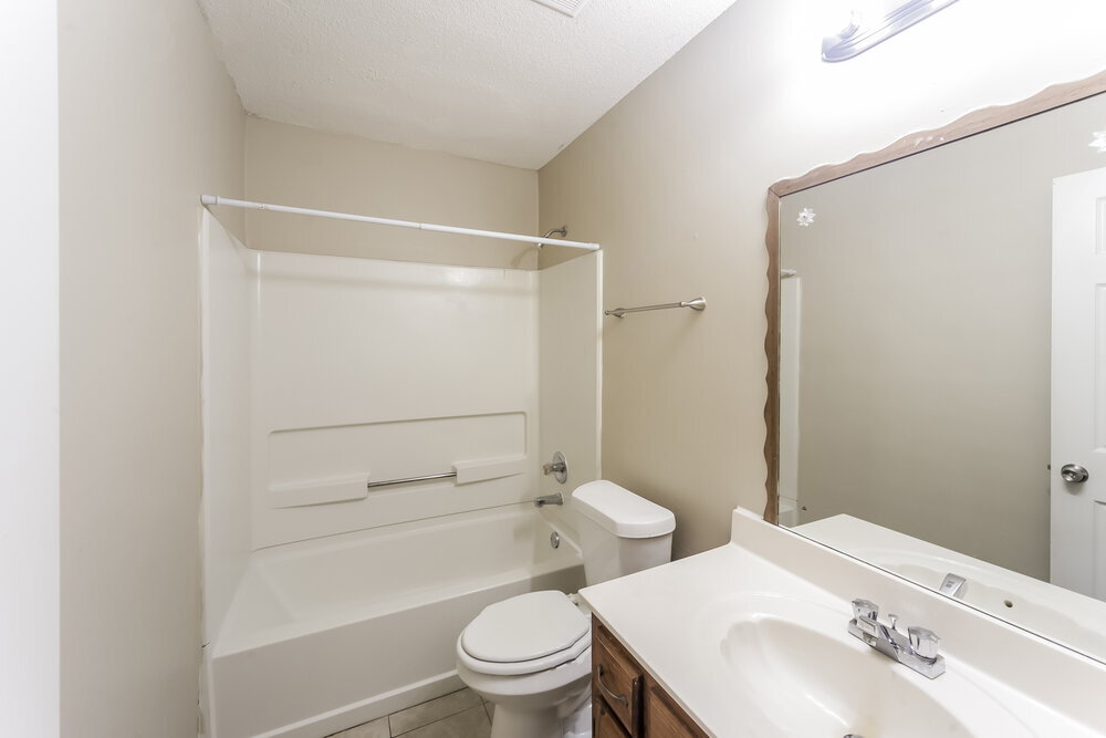 Building Photo - 6845 Dunbarton Dr