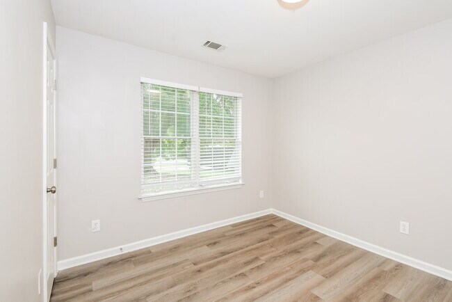 Building Photo - 2715 Tradd Ct