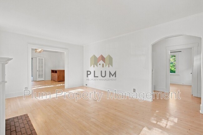 Building Photo - 541 E Beckwith Ave
